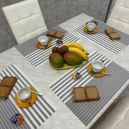 Casa Eleonora: A 5 Min Dal Mare + Free Parking Daire Ventimiglia Dış mekan fotoğraf