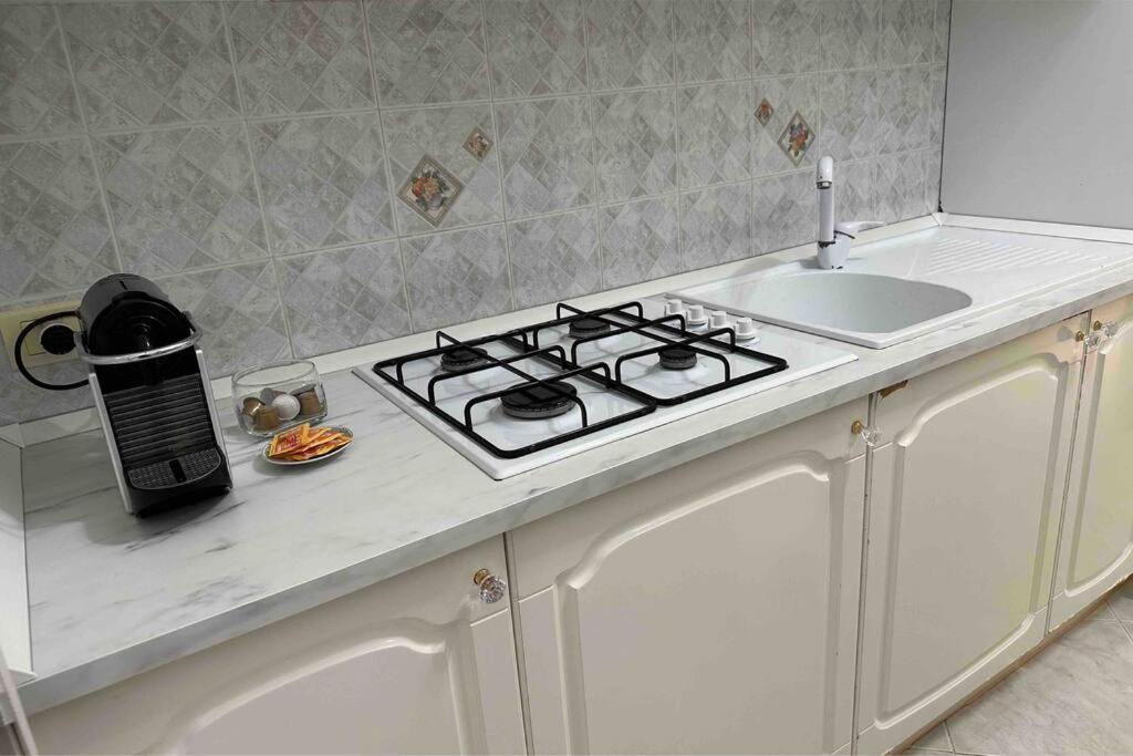 Casa Eleonora: A 5 Min Dal Mare + Free Parking Daire Ventimiglia Dış mekan fotoğraf
