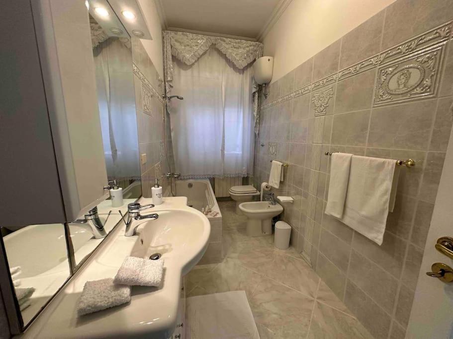 Casa Eleonora: A 5 Min Dal Mare + Free Parking Daire Ventimiglia Dış mekan fotoğraf